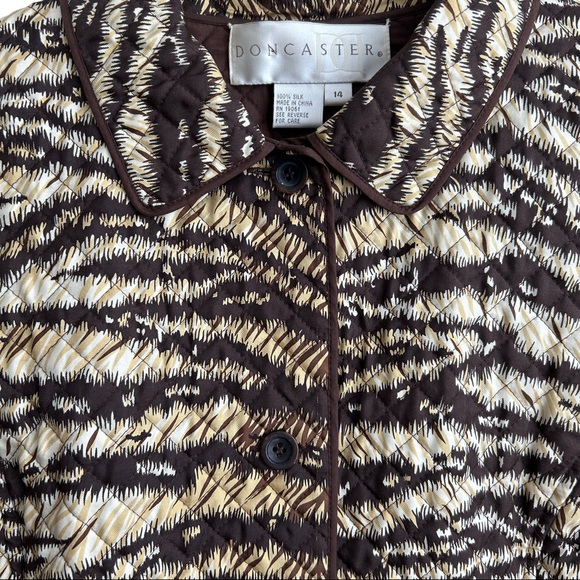 Don Caster Reversible Silk Animal Print Quilted Jacket (14) - Picture 9 of 15